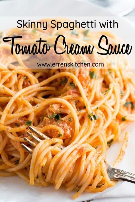 Tomato Cream Sauce, Pasta Dinner Recipes, Spaghetti Pasta, Creamy Pasta, Spaghetti Recipes, Goulash, Easy Cooking Recipes, Spaghetti Sauce, Easy Pasta