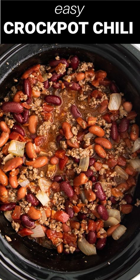 chili with beans and ground beef in a crockpot 3 Bean Crockpot Chili, Old Fashioned Chili Recipe Crock Pot, Chile Crockpot Recipes, Chilling Beans Recipe, Cowboy Chili Beans Recipe, 3 Meat Chili Recipe Crockpot, 3 Bean Chili Recipe Crockpot, Cowboy Chili Recipe Crockpot, Chill Beans Recipes Ground Beef