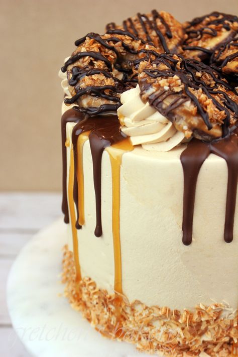 Girl Scout Samoa Cake, Vegan Samoa Cake Recipe, Samoa Cookie Cake, Somoa Cake, Samoa Cake, Man Cakes, Cake Pretty, Gourmet Cakes, Toffee Pudding, Vegan Bakery