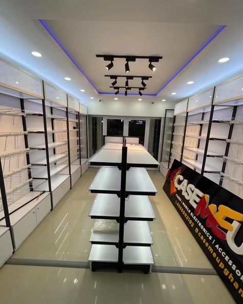 Retail fixtures Shelves In Store Shop Displays, Wholesale Shop Design, Retail Store Flooring Ideas, Mini Market Store Ideas, Retail Lighting Design, Small Store Design, Kids Clothing Store Design, Bedroom Ideas Dark, Store Plan