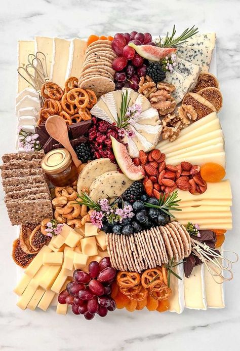 16+ Insanely Creative Charcuterie Board Themes You’ll Want To Try - From Lemons To Luxury Italian Graze Board, Cheese Boards Aesthetic, Gluten Free Board Ideas, Aesthetic Cheese Board, Charcuterie Board Fancy, Savoury Charcuterie Board, Charcuterie Board Layout, Charcuterie Board Themes, Charcuterie Board Aesthetic