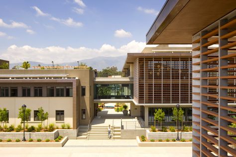 Gallery of Pomona College Student Housing / Ehrlich Yanai Rhee Chaney Architects - 1 Student Housing Design, Pomona College, School Building Design, College Architecture, Campus Design, Housing Design, University Architecture, Modern Architecture Design, Residence Hall