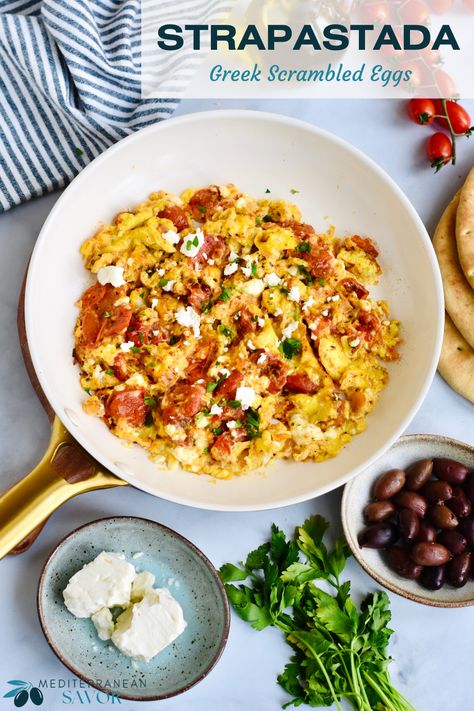 Greek scrambled eggs with feta, tomatoes, olives and pita bread Greek Scrambled Eggs, Greek Eggs Breakfast, Greek Breakfast Traditional, Simple Mediterranean Recipes, Pita Breakfast, Greek Breakfast Recipes, Greek Eggs, Feta Eggs, Breakfast Pita