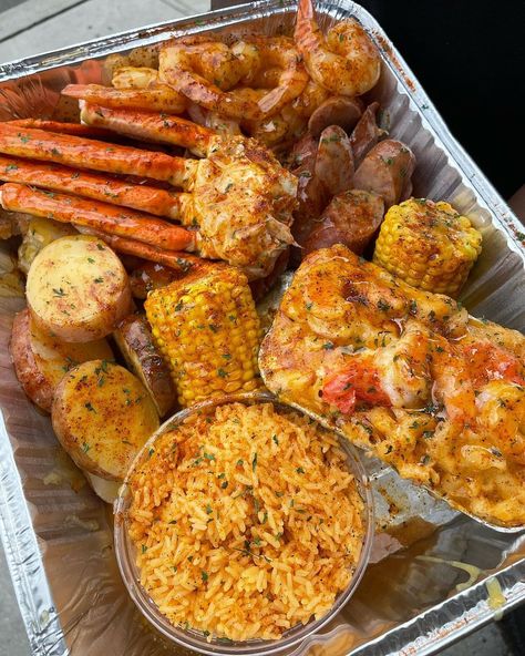 HOME OF THE SOUL FOOD on Instagram: “So got damn good 🔥🔥” Soul Food Plates, Cooking Soul Food, Delicious Food Image, Soul Food Restaurant, Soul Food Dinner, Food Babe, Food Therapy, Delicacy Food, Yummy Comfort Food