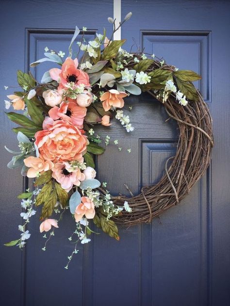 Moving Out? Here’s How To Sell Your Current Property ASAP! Porte Decorate, Spring Wreaths, Spring Door, Deco Floral, Décor Diy, Wreath Decor, Spring Crafts, Front Door Decor, Summer Wreath