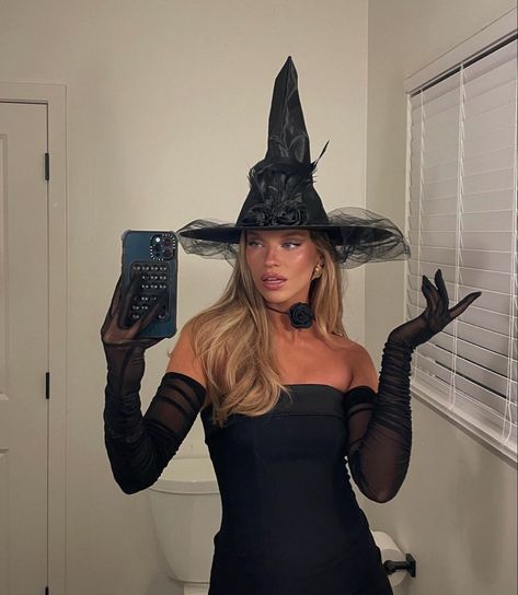 Disfarces Halloween, Halloween Smink, Witches Costumes For Women, Black Halloween Costumes, Kostuum Halloween, Kostum Halloween, Fest Temaer, Classy Halloween Costumes, Great Halloween Costumes