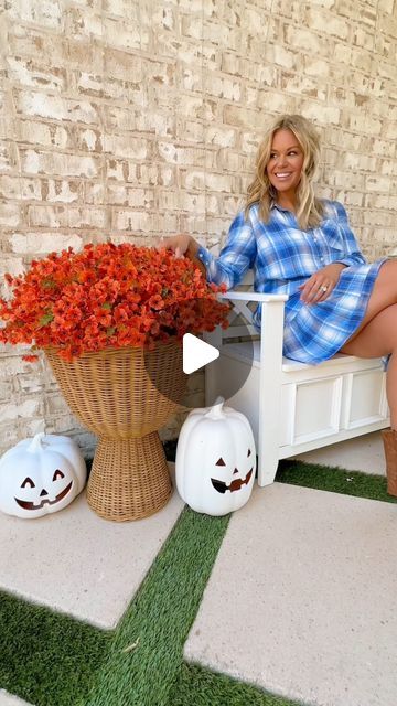 Aly McDaniel on Instagram: "Comment shop! Faux mums are SUPER expensive so let’s make our own! I use two sets of these flowers on each planter (which makes a total of 36 flowers on each planter!) these planters were a HomeGoods find so I cannot link those… I’m sorry! 😩😩😩
Comment SHOP below to receive a DM with the link to shop this post on my LTK ⬇ https://liketk.it/4NP3L

DIY faux mums. I used two sets for each planter." Faux Fall Planter Ideas, Faux Mums, Mum Planters, Fall Flower Pots, Pumpkin Patch Corn Maze, Potted Mums, Fall Mums, Mums Flowers, Fall Planters