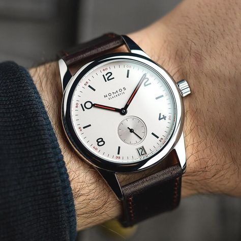 NOMOS Glashütte on Instagram: “Our holiday Wristshot of the Week—who else is feeling festive? With thanks to @watchgecko for sharing this shot! #nomos #wotw #nomosclub…” Nomos Watch, Lux Watches, Timepiece Design, Gentleman Watch, Classy Watch, Mens Fashion Blog, Expensive Watches, Vintage Watches For Men, Stylish Watches