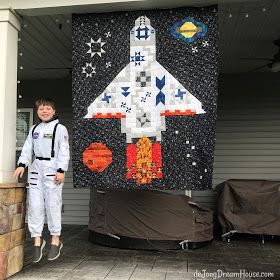 Space Quilt, Moon Quilt, Mystery Quilt, Quilt Festival, Quilt Block Tutorial, Boy Quilts, Scrappy Quilts, Space Shuttle, Quilting Crafts