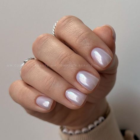 25 Glazed Donut Nails You'll Want to Try Manicure Shellac, Opal Nails, Pearl Nails, Shellac Nails, Beauty Inspo, Nail Forms, Dip Powder Nails, Dipped Nails, Nailed It