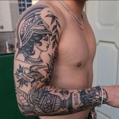 Tattoos Torso, Traditional Tattoo Arm, Traditional Back Tattoo, Traditional Tattoo Man, American Traditional Sleeve, Pop Culture Tattoos, Traditional Heart Tattoos, Marine Tattoo, Tattoos 2024