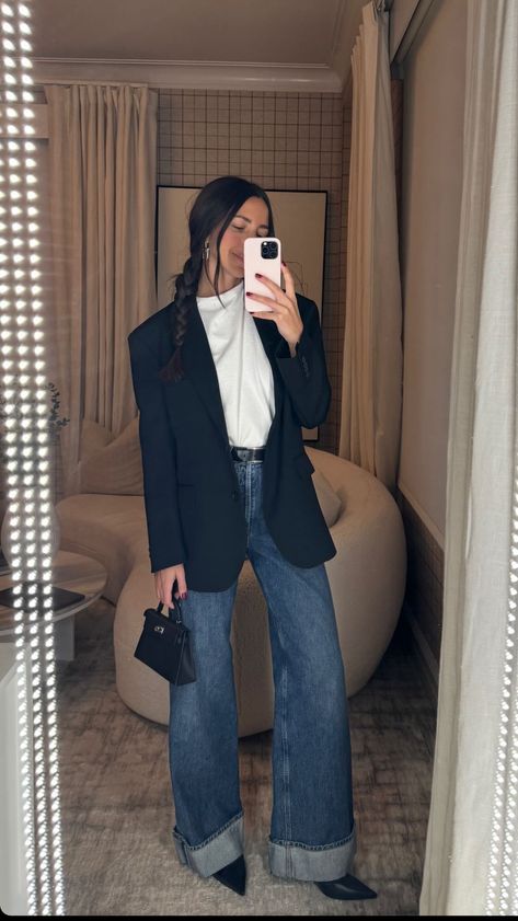 Ny Rainy Day Outfit, Black Blazer And Blue Jeans Outfit, Business Casual Tech Women, Casual Hostess Outfit, Weeknight Dinner Outfit, Danielle Pheloung Work Outfits, Jean Work Outfits Women, Moving Day Outfit, Gen Z Office Outfit