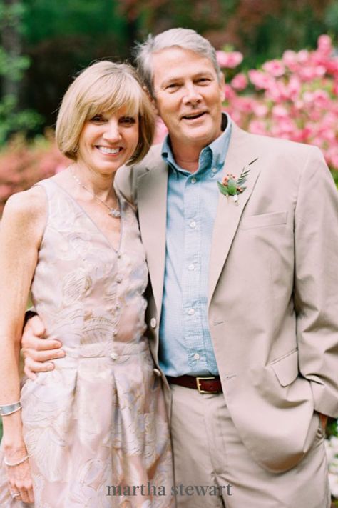 Pair a khaki suit with a light blue shirt and seasonal boutonnière for a springy pastel aesthetic. To recreate this dad's fashion, forgo the tie to keep your appearance casual. #weddingideas #wedding #marthstewartwedding #weddingplanning #weddingchecklist Father Of The Bride Attire, Father Of The Bride Outfit, Garden Formal, Beach Formal, Royalty Dress, Outdoor Celebration, Bride Attire, Red Bouquet Wedding, Wedding Moodboard