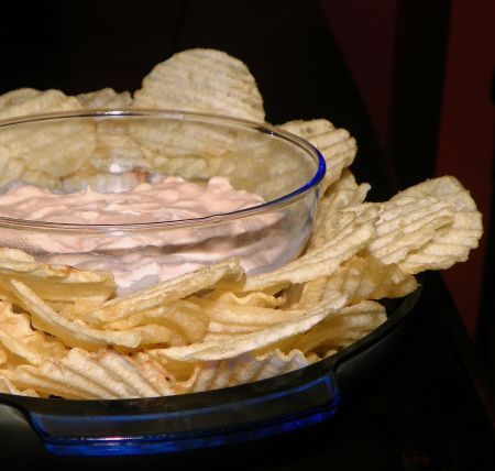 That Pink Chip Dip Dips Party, Chip Dip Recipe, Buffalo Chicken Dips, Dip For Potato Chips, Chip Dip Recipes, Ruffles Potato Chips, Pink Dip, Chicken Dips, Time Princess