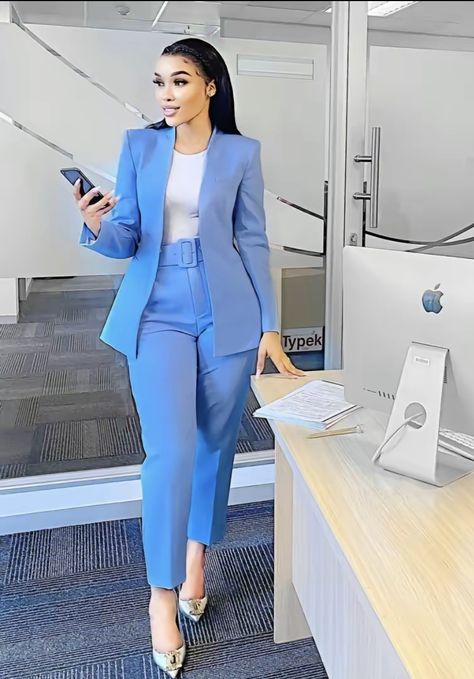 Womens Career Outfits Business Attire, Office Suits For Women Work Outfits, Classy Pantsuits For Women, Mother Of Graduate Outfit, Work Suits For Women Office Wear, Trendy Office Outfits Women, Formal Wear Women Office, Classy Suits For Women, Blue Suit Women Outfit