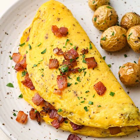 Best Omelette Recipe, Best Omelette, Omlet Recipes, Omelette Recipe Easy, Cacciatore Recipes, Cheese Omelet, Omelets Recipe, Flavor Combinations, Omelette Recipe