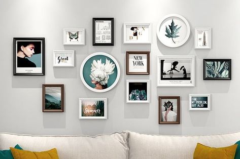 Round Frames Picture Wall Art, Pic Frame Wall Ideas, Different Size Picture Frames Wall Ideas, Picture Frame Wall Collage, Round Photo Frames, Wall Hanging Photo Frames, Gallery Frame Set, Photowall Ideas, Scandi Interior