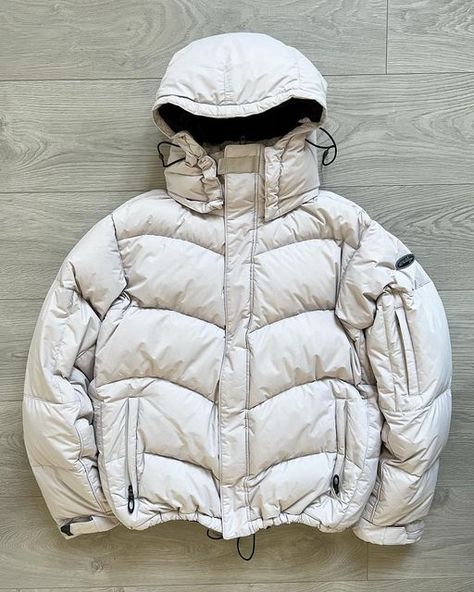 Ndwc0Shop - Archive Clothing Store on Instagram: "**SOLD** - Oakley Hydro Fuel Vintage Down Puffer Jacket Size Small - Tap to shop, or visit the link in bio @ NDWC0Shop.Com" Nike Puffer Jacket Vintage, Streetwear Puffer Jacket, Archive Clothing, Vintage Puffer Jacket, Mens Winter Jacket, Ski Fit, Vintage Oakley, Oakley Jacket, Puffer Jacket Men