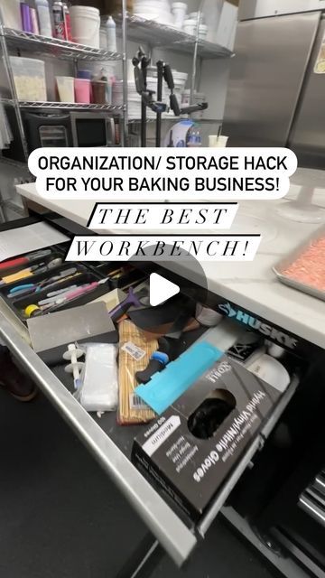 Janelle Copeland | Business Coach on Instagram: "Not me NOT remembering that this is called a workbench 🤣😆🙈… Regardless, if you’re looking for a way to store all your tools, stay organized, and save some space in your baking business, you NEED one of these! 😍  These mobile workbenches with drawers are a great way to save some SPACE and store all your cake decorating tools! Especially, if you’re working from home! 😉   What other tips/hacks are you looking for to make your life easier? 🤔 Let me know below 👇🏼   Xo, Janelle   #bakingbusiness #cakebusiness #bakerybusiness #storage #storageideas #storagesolutions #workbench #cakedecoratorlife #homebaker #storefront #bakerytools #tools #organization #organizationtips" Home Baking Organization, Baking Kitchen Organization, Baking Closet Organization, Cake Decorating Organization, Baking Room Design, Baking Organization Ideas, Home Bakery Organization, Baking Tools Organization, Baking Supplies Storage