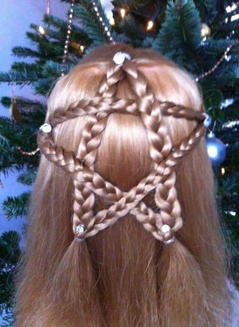 Wacky Hair Days, Wacky Hair, Christmas Hairstyles, Curly Girl Hairstyles, Holiday Hairstyles, Crazy Hair Days, Christmas Hair, Light Hair, Toddler Hair