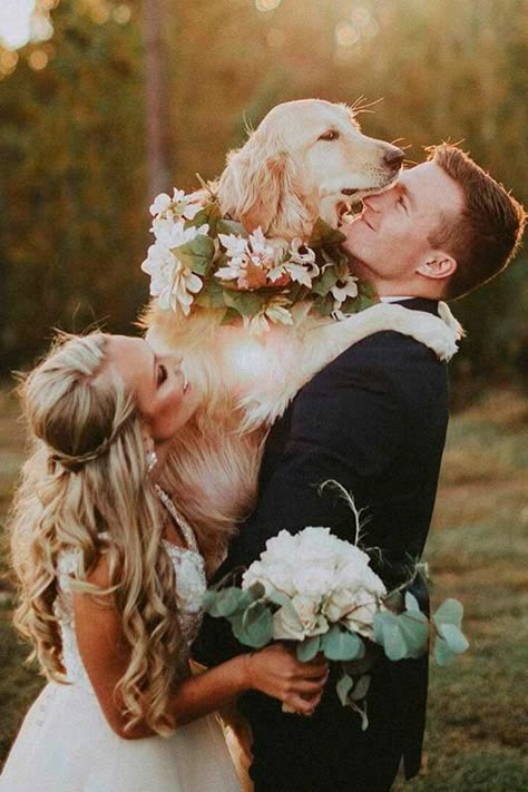 Fantastic Wedding Photography Ideas To Make It The Day To Remember Wedding Photography List, Photography List, Wedding Picture Poses, Wedding Pets, Wedding Picture Ideas, Wedding Photo Inspo, Wedding Photos Poses, Future Wedding Plans, Cute Wedding Ideas