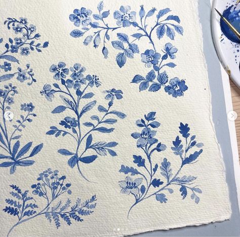 Clare Therese, Illustration Botanique, Keramik Design, Blue Pottery, Pottery Painting, Art Plastique, Delft, Floral Painting, Painting Inspiration