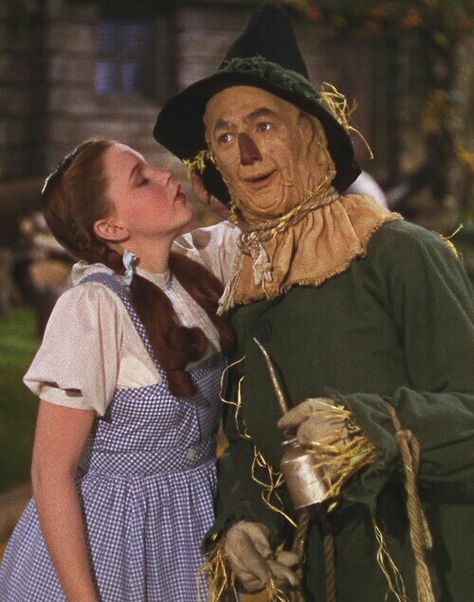 Dorothy and The Scarecrow in, The Wizard of Oz Ray Bolger, Wizard Of Oz Movie, Oz Movie, Wizard Of Oz 1939, Dorothy Gale, Wicked Witch Of The West, The Scarecrow, Land Of Oz, The Wonderful Wizard Of Oz