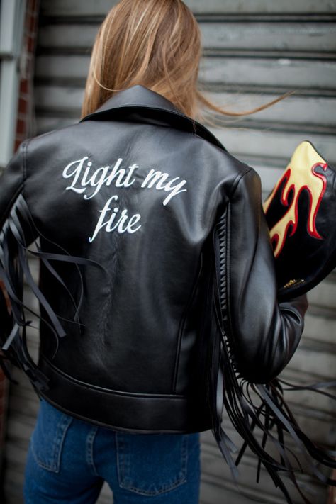 Leather Jacket Back, Embroidered Leather Jacket, Chic Chic, Fashion Week 2016, Light My Fire, Pink Lady, Estilo Punk, Milan Fashion Weeks, Fashion Weeks