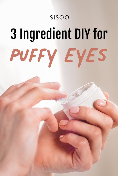 Get this simple recipe you can DIY to fix your puffy eyes! Diy Eye Cream Recipe, Puffy Eye Cream, Eye Cream Recipe, Puffy Eyes Remedy, Puffy Eye, Baggy Eyes, Eye Bags Treatment, Caudalie Beauty Elixir, Diy Eye Cream