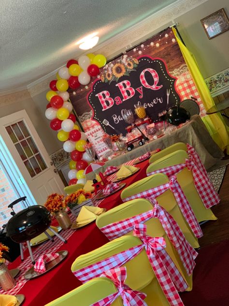 Baby Q Centerpieces, Backyard Bbq Baby Shower Ideas, Bbq Baby Shower Decorations, Barbecue Baby Shower, Bbq Theme, Missing Dad, Bbq Baby Shower, Baby Q Shower, Country Baby Shower