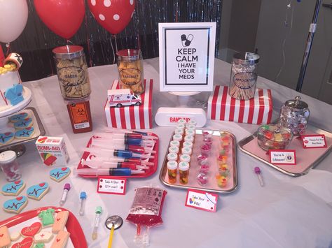 Paramedic Graduation Party, Nurse Graduation Party Food, Nurse Party Centerpieces, Graduation Party Candy Table, Pharmd Graduation Party, Doctor Graduation Party, Medical Themed Parties, Nurse Grad Parties, Nurse Graduation Party Decorations