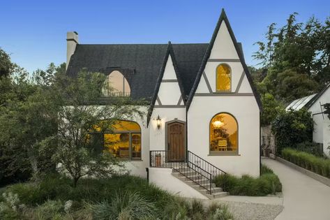 Andie MacDowell Lists Her Storybook Tudor in L.A. for $4M - Dwell California Native Landscape, California Landscaping, 1920s Home, Tudor Home, Pitched Ceiling, Andie Macdowell, 1920s House, Los Angeles Real Estate, Beautiful Home Designs