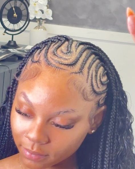 @styledbyarii_ on Instagram: "neat🔥🔥🔥  BOOK: half sewin w feedins (complex freestyle) + 1/2 extra bundle  **hair specs: 2 1/2 bundles of 26”**  #styledbyarii_ #braids #halfsewinhalfbraids #halfbraidshalfweave #fulanibraids #londonbraider #blackgirlmagic #explore #explorepage #melaninpoppin #hairtutorial #processvideo #reelsinstagram #reels #fyp #braidernearme" Straight Back Braids Hairstyles, Half Stitch Braids Half Knotless Braids, Half Knotless Half Feed In, Trible Braids Freestyle, Half Up Half Down Hairstyles With Braids, Braided Up Ponytail, Half Up Half Down Braids, Freestyle Braids, Half Up Half Down Braid