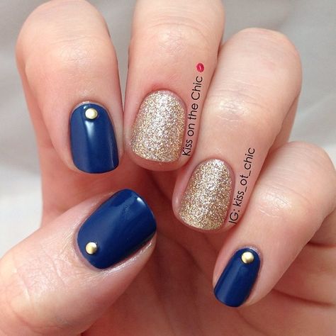 http://instagram.com/p/j5S3r7PsQ4/?modal=true Wedding Nails With Navy Blue, Navy And Mustard Nails, Blue And Golden Nails, Navy And Gold Nails Design, Navy And Yellow Nails, Navy Nails With Gold, Navy Blue Nails Ideas, Dark Blue And Gold Nails, Navy And Gold Nails