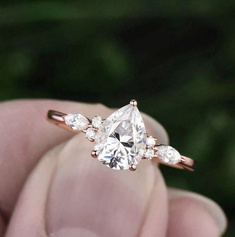 Pear Moissanite Engagement Ring, Pear Wedding Ring, Pear Cut Engagement Rings, Pear Shaped Engagement Rings, Engagement Ring Shapes, Pear Engagement Ring, Wedding Rings Rose Gold, Dream Engagement Rings, Engagement Ring Cuts