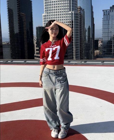 Kpop Jersey Outfit, Hiphop Outfit Ideas, Kpop Outfits Inspiration Stage, Stage Outfits Ideas Singer, Kpop Jersey, Fit Poses, Singer Life, Ruby Anderson, Red Top Outfit