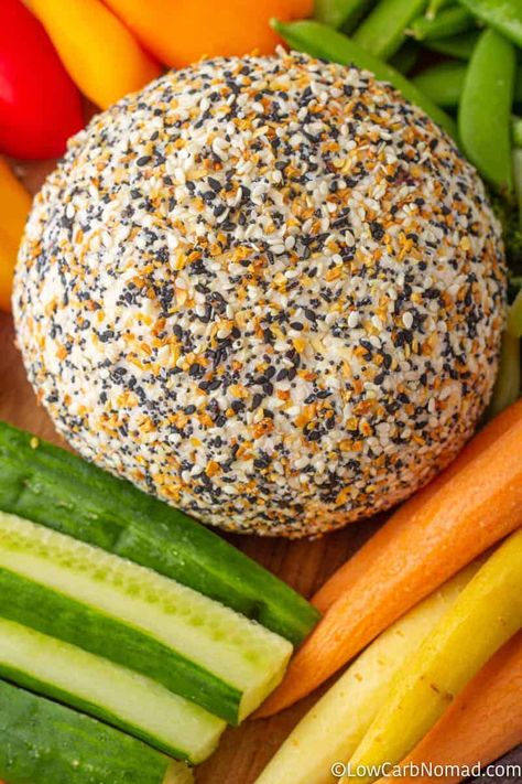 Easy Everything Bagel Cheese Ball • Low Carb Nomad Everything Bagel Cheese Ball, Bacon Cheeseball Recipes, Easy Cheeseball, Bacon Cheeseball, Cheeseball Recipes, Keto Apps, Cheeseball Recipe, Cheese Ball Recipes Easy, Appetizers Healthy