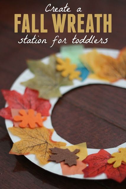 Toddler Approved!: Fall Wreath Making Station for Toddlers Thankful Thoughts, Classroom Wreath, November Crafts, Fall Preschool, Toddler Fall, Daycare Crafts, Toddler Snacks, Autumn Crafts, Fall Crafts For Kids