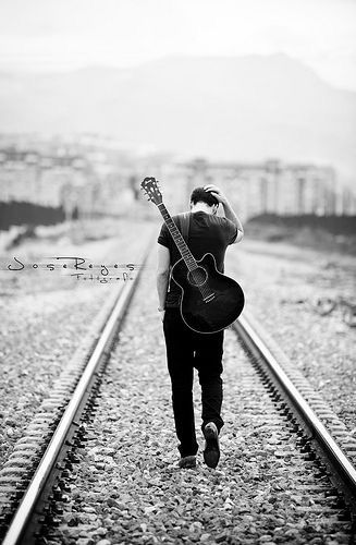 Man With Guitar, Guitarist Photography, Feel Photo, Music Photoshoot, Acoustic Guitar Photography, Senior Photos Boys, Guitar Boy, Band Photoshoot, Musician Portraits