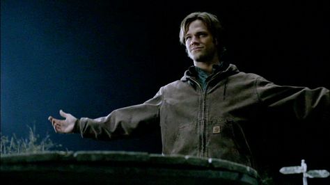 Sam's Superhero Hoodie.  It's a brown Carhartt hooded jacket with a black lining.  Appears in 1.02 and  22 eps through season 6. Sam Winchester Carhartt Jacket, Sam Winchester Cosplay, Carhartt Hooded Jacket, Supernatural Aesthetic, Cosplay Reference, Sam And Dean, Slippers Womens, Sam And Dean Winchester, Brown Hoodie