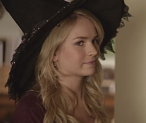 Brittany Robertson, The Secret Circle, Secret Circle, Britt Robertson, Dream Girl, Fantasy Series, Face Claims, Season 1, Celebrities Female