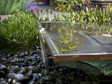 water feature contemporary Wildlife Garden Ideas, Country Backyard, Contemporary Water Feature, Garden Pergola, Garden Water Feature, Wildlife Garden, Water Source, Meditation Garden, Gravel Garden