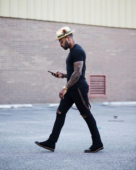 Mens Fedora Hat Outfit, Fedora Hat Men Outfits, Durag Men, Hat Men Outfit, Black Chinos Men, Grunge Men, Chinos Men Outfit, Fedora Hat Outfits, Chinos Men