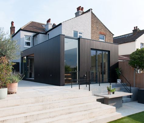 Charcoal House / Yellow Cloud Studio Charcoal House, House Cladding, Glass Extension, Modern Extension, House Extension Design, Extension Designs, Interior Minimalista, Rear Extension, Timber Cladding