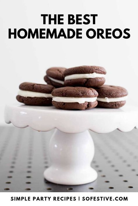 How to Make Homemade Oreos - So Festive! Homemade Oreos Recipe, Homemade Oreo Cookies, Homemade Oreos, Chocolate Cake Mix Cookies, Chewy Gingerbread Cookies, Devils Food Cake Mix Recipe, Cookie Sandwich, Cookie Sandwiches, Oreo Recipes