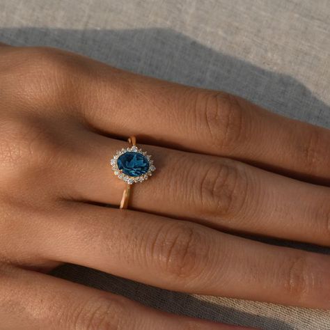 Cheap Gold Birthstone Engagement Ring, Cheap Birthstone Engagement Ring, Cheap Engagement Birthstone Ring, Luxury Round Birthstone Ring For Promise, Timeless Engagement Ring Blue, Engagement Rings Blue Topaz, Sapphire And Topaz Ring, Blue Topaz Engagement Ring Gold, Engagement Ring Topaz