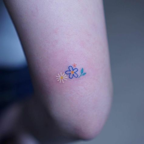 Colorful Tiny Tattoos, Note Tattoo Music, Yellow Heart Tattoo, Tiny Colorful Tattoos, Wrist Tattoos Butterfly, Wrist Tattoos Meaningful, Wrist Tattoos Unique, Heart Wrist Tattoos, Mini Flower Tattoos