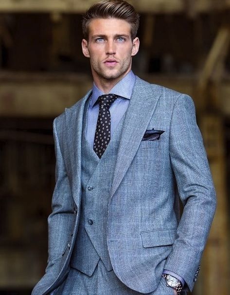 Grey British Suits Men, Men In Vests, Elegant Streetwear, A Man In A Suit, Man In A Suit, Suits Men, Suit And Tie, A Man