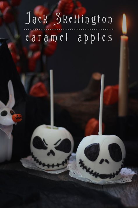 Jack Skellington Caramel Apples - Feast of Starlight Caramel Apple Kits, Feast Of Starlight, Caramel Apples Halloween, Halloween Candy Apples, Gourmet Candy Apples, Gourmet Caramel Apples, Candy Apple Recipe, Halloween Apples, Caramel Apples Recipe