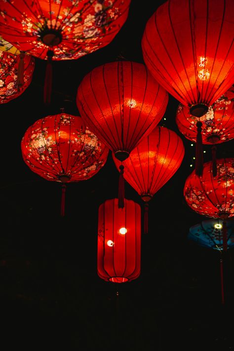 https://unsplash.com/photos/many-red-lanterns-are-lit-up-in-the-dark-PBWZMmWjbZ0?utm_source=unsplash&utm_campaign=unsplash-ios&utm_medium=referral&utm_content=view-photo-on-unsplash Red Lantern Aesthetic, Chinese Lanterns Aesthetic, Lantern Aesthetic, Hope Painting, Lanterns Outdoor, Red Lanterns, Hacienda Wedding, Paper Lantern Lights, Vietnam Fashion